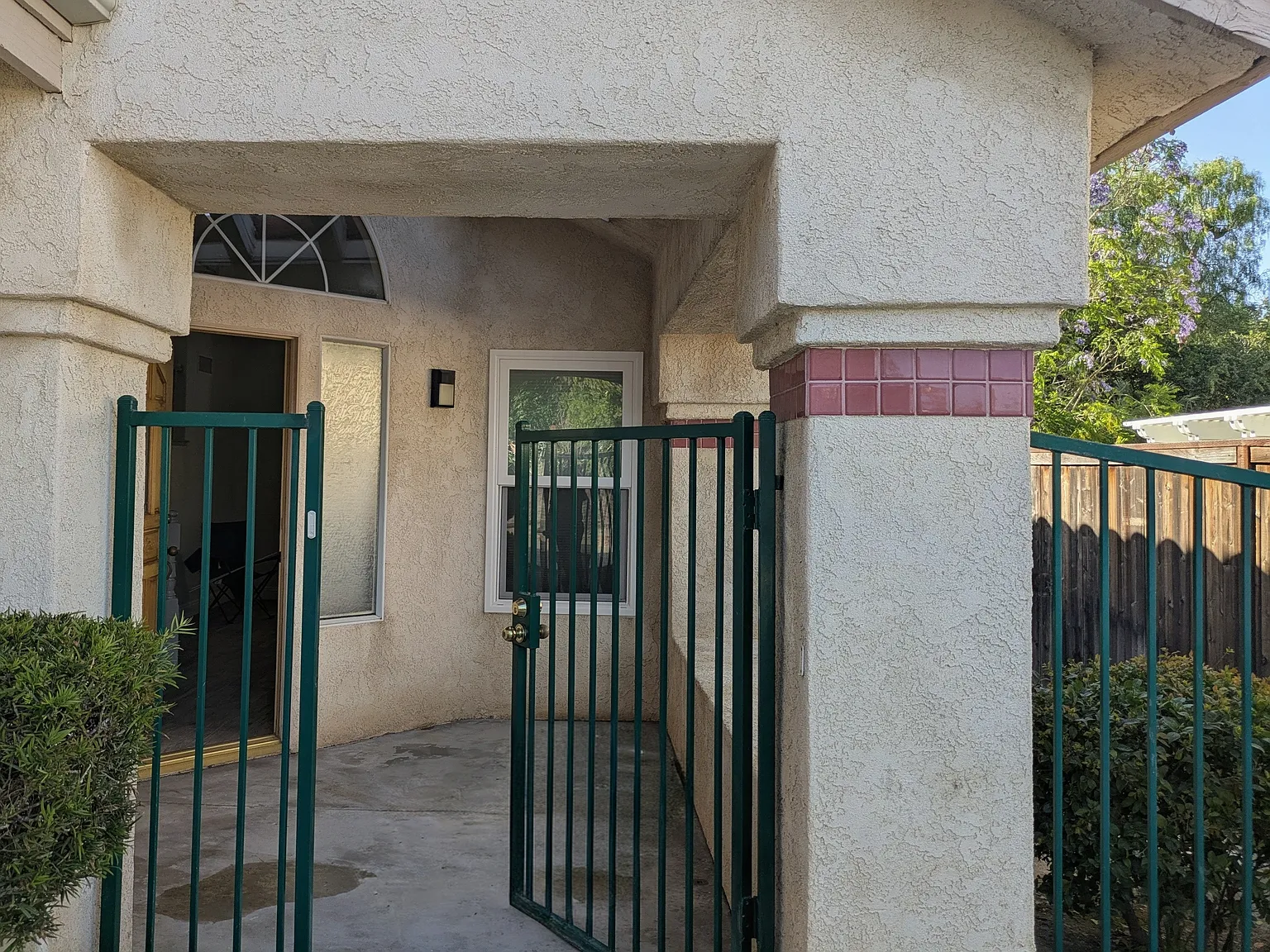 4 bed, 2288 sqft, $5,495 — Photo 3