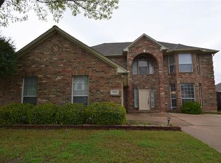 5932 Lantern Ln, Grand Prairie, TX 75052