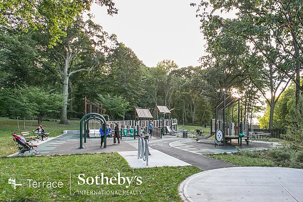 Rented by Terrace Sotheby's International Realty | media 17