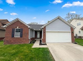 5988 Treetops Dr, Romulus, MI 48174