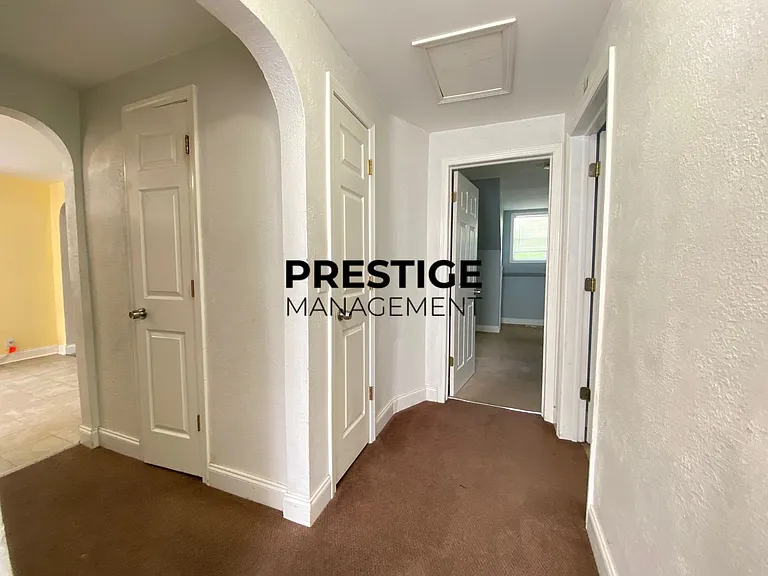 7709 W Taft St #3 — Photo 1