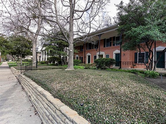 3rd image of 4704 Abbott Ave APT 125