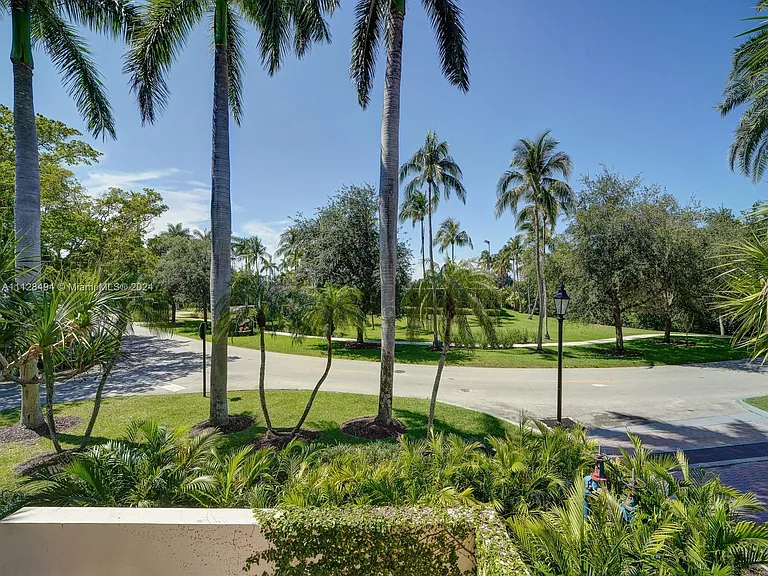 19117 Fisher Island Dr #19117 — Photo 25