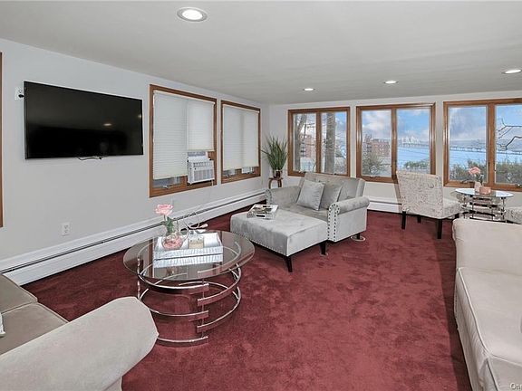 4th image of 3 Ferris Ln