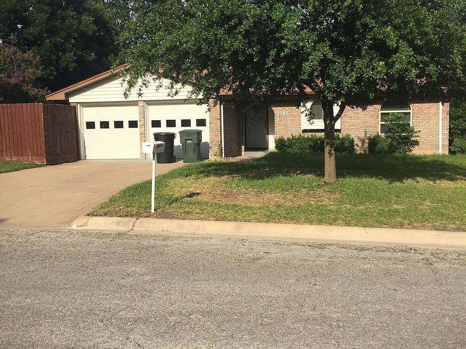 1st image of 3202 Rosewood Dr