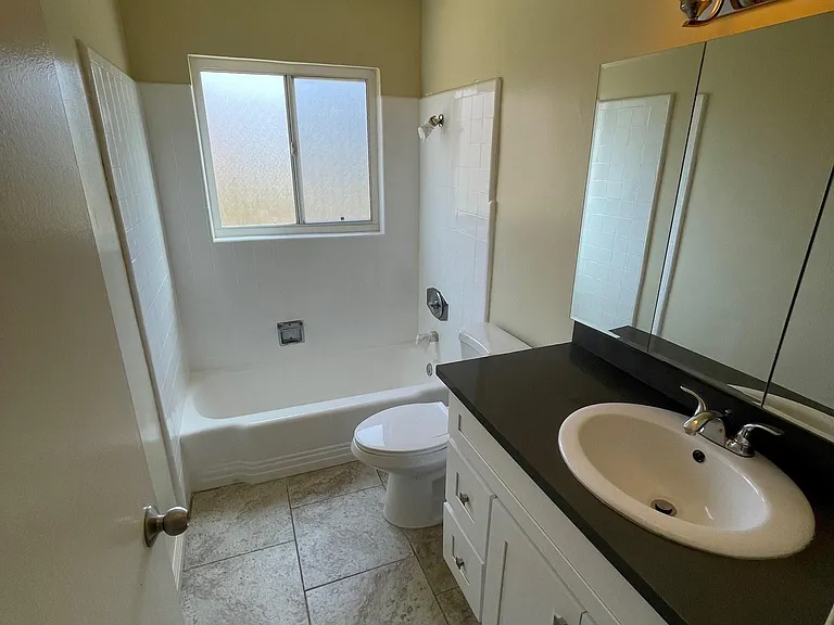 623 Balboa Ave — Photo 4