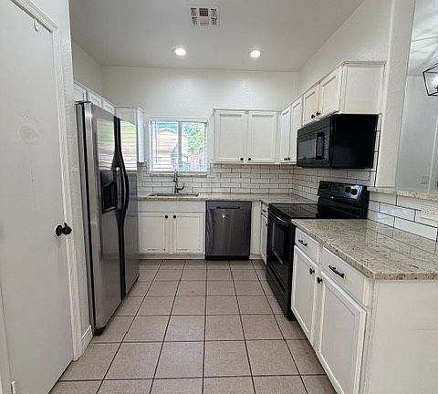 4th image of 3735 W Oregon Ave