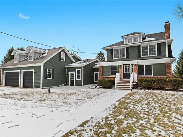 9950 Oak Pointe Ln, Northville, MI 48167