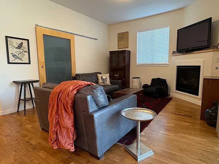 1053 W Century Dr #110 — Photo 6