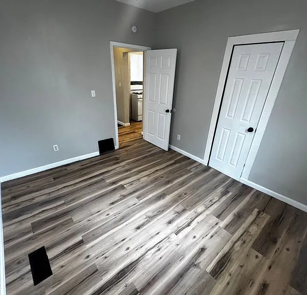 1440 E Division St — Photo 10