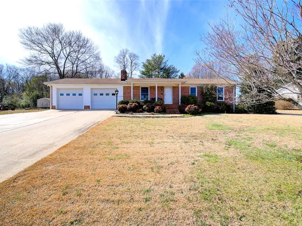 110 Edgewood Ave, Easley, SC 29640