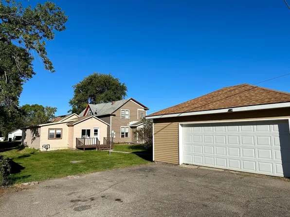 711 Pine St S, Sauk Centre, MN 56378