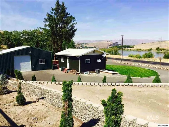 3676 Riverside Dr, Asotin, WA 99402