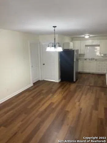 3 bed, 1.0 bath, 2339 sqft, $1,350 — Photo 2