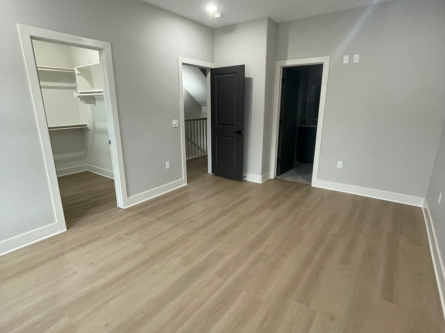 3 bed, 2.5 bath, 2930 sqft, $2,250 — Photo 3