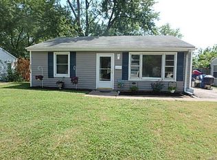 31 McNulty Dr, Florissant, MO 63031