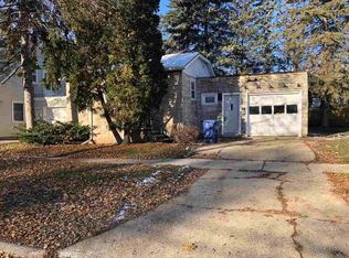 706 S Baird St, Green Bay, WI 54301