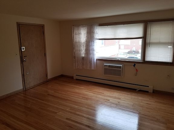 5th image of 8234 Enger Ln APT 2W
