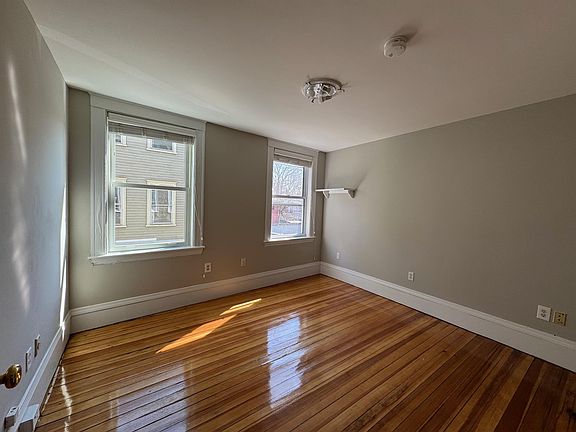 5th image of 1675 Massachusetts Ave #4