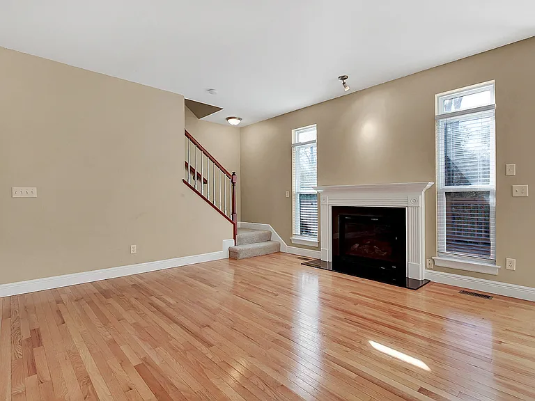7103-13 Horner Ave — Photo 7