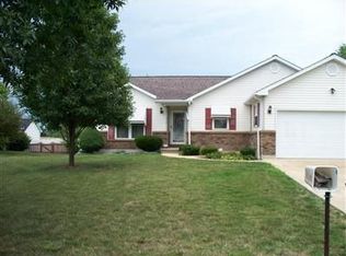 1518 Stonegate St, Farmington, MO 63640