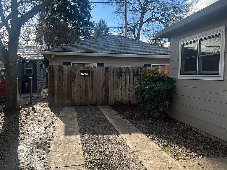1008 Queen Anne Ave — Photo 20