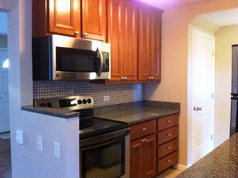 5th image of 1S137 Eliot Ln