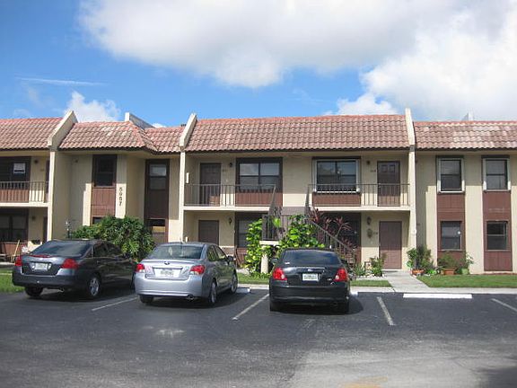 2nd image of 5987 Forest Hill Blvd APT 105