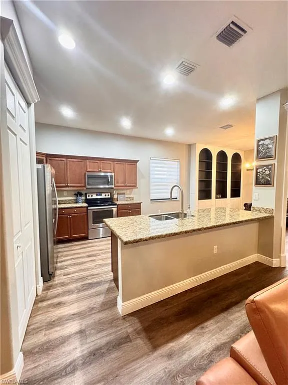 3 bed, 2.5 bath, 1924 sqft, $2,595 — Photo 3