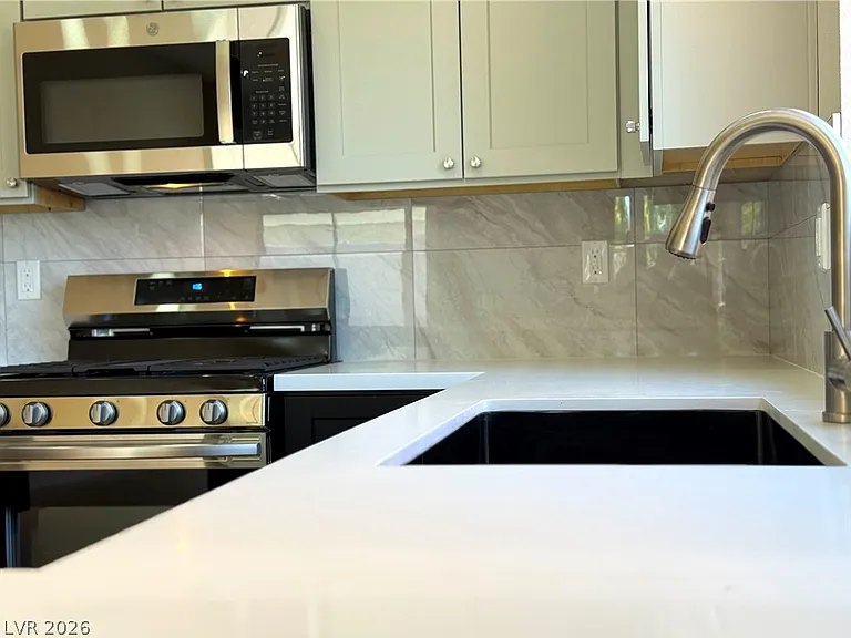 8305 Windrush Ave — Photo 12