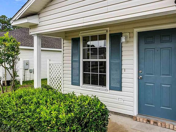 3rd image of 9584 Cobblebrook Dr