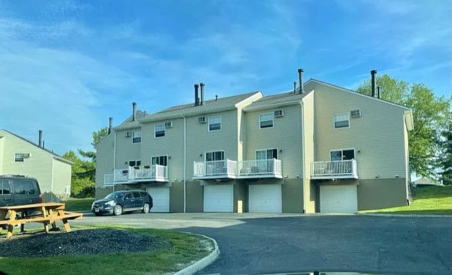 Hunter's Pointe Townhomes