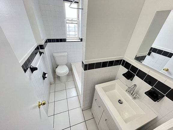 5th image of 514 W 211th St APT 6E
