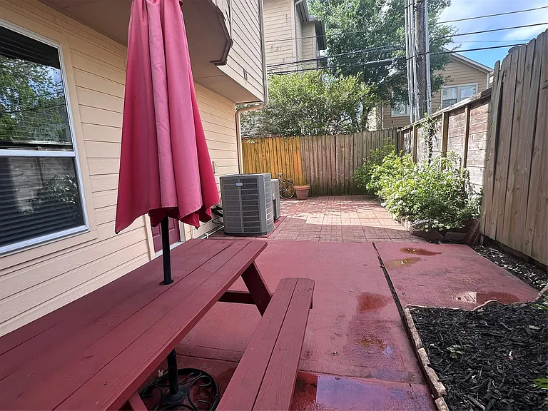 4110 Woodhead St — Photo 4