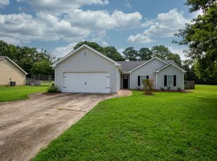 126 Elk Grove Dr, Auburn, GA 30011