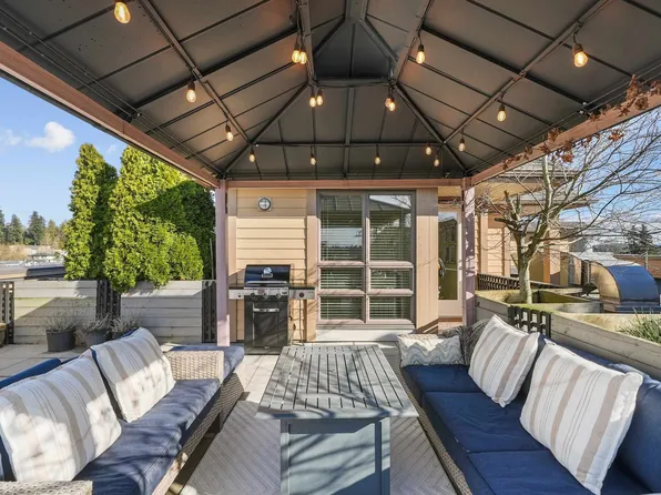 5811 177b St #406, Surrey, BC V3S 4J4