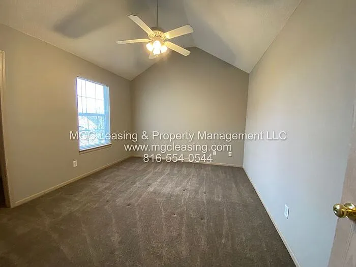 908 Garden Way — Photo 14
