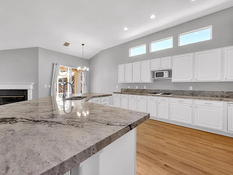 4798 Village Green Pkwy — Photo 15