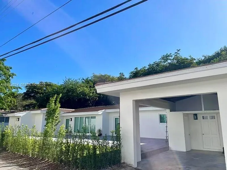 5352 Orduna Dr #0 — Photo 15
