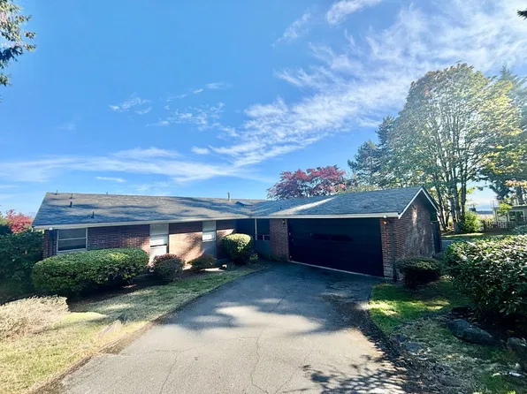 15840 35th Ave NE, Lake Forest Park, WA 98155