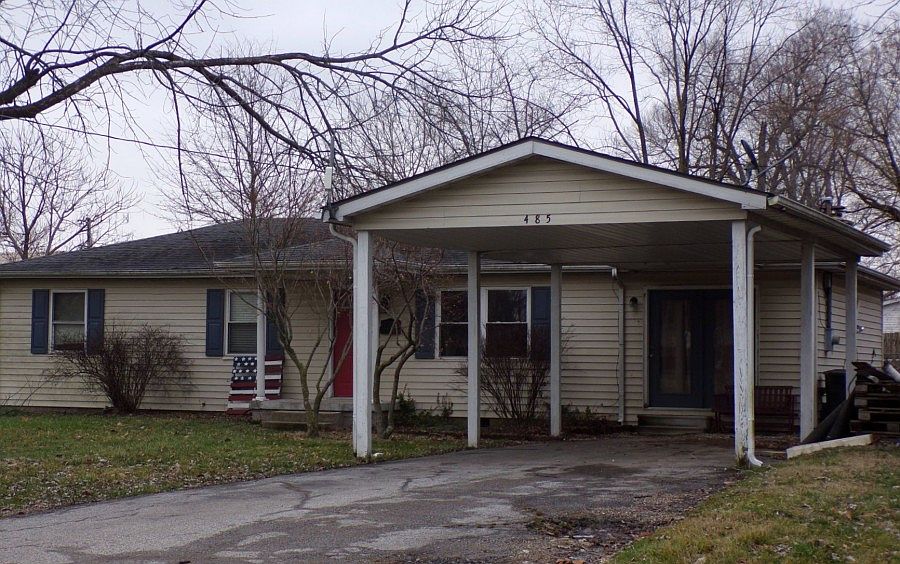 2nd image of 485 N Main St