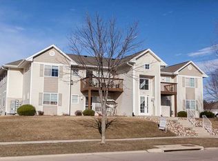 6731 Creekside Dr NE UNIT 3, Cedar Rapids, IA
