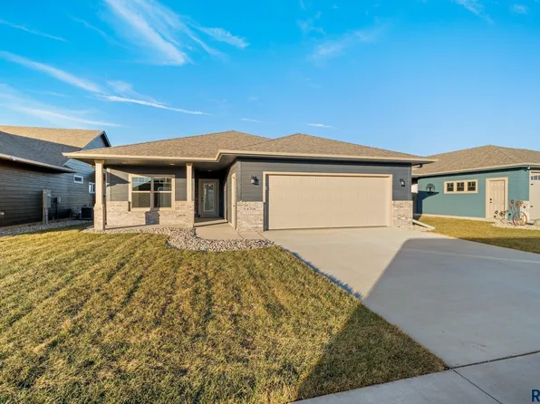 8708 W Windmill Ridge St, Sioux Falls, SD 57106