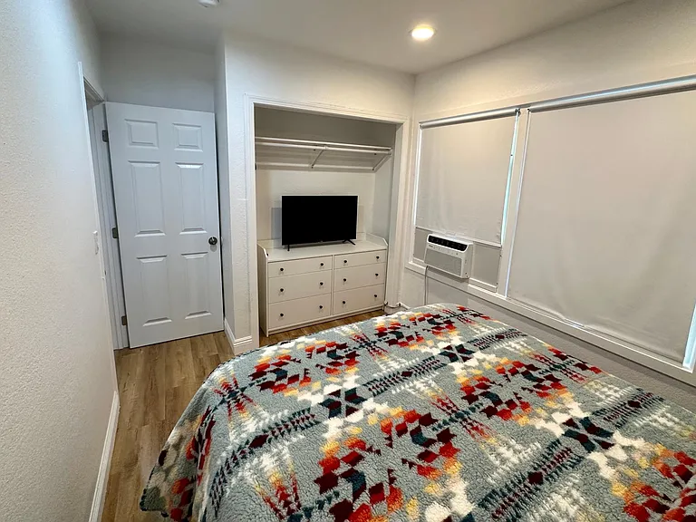 441 S Birch St — Photo 9