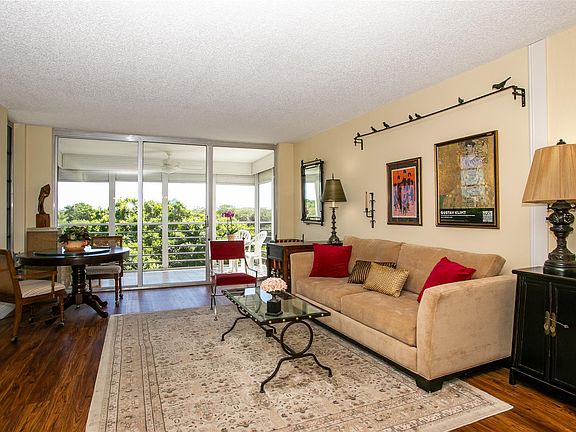 5th image of 804 Cypress Boulevard #506