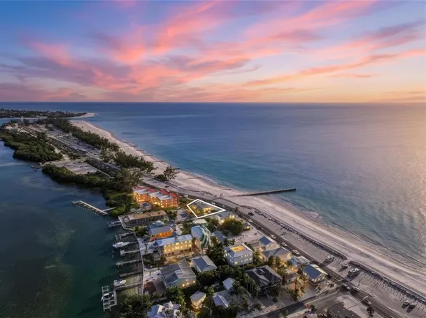 1303 Gulf Dr S #2, Bradenton Beach, FL 34217