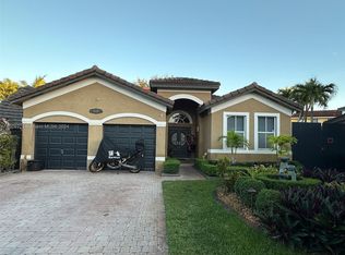 15420 SW 38th Ter, Miami, FL 33185