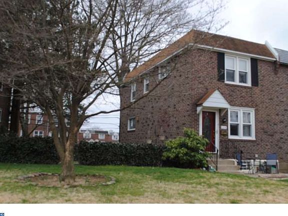 3rd image of 1114 Oakwood Dr