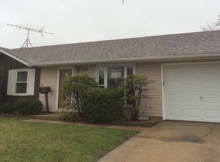 609 Westgate Ter, Streamwood, IL 60107