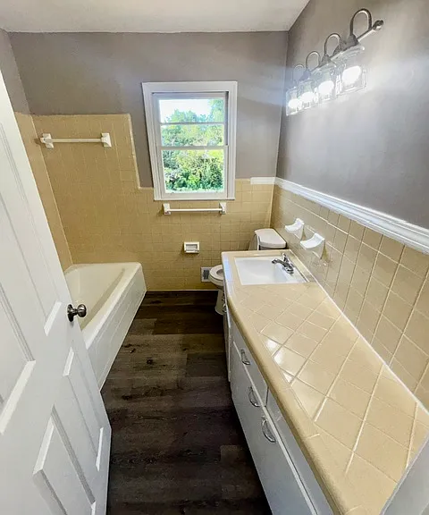1205 Thomwal St — Photo 14